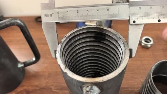 강관 받침대 슬리브 비계 부품 컵 너트와 나사 머리