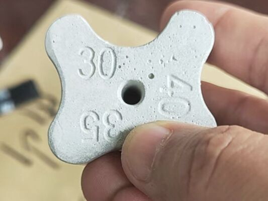 수직 및 수평 레버 네트워크에 대한 시멘트 및 콘크리트 간격